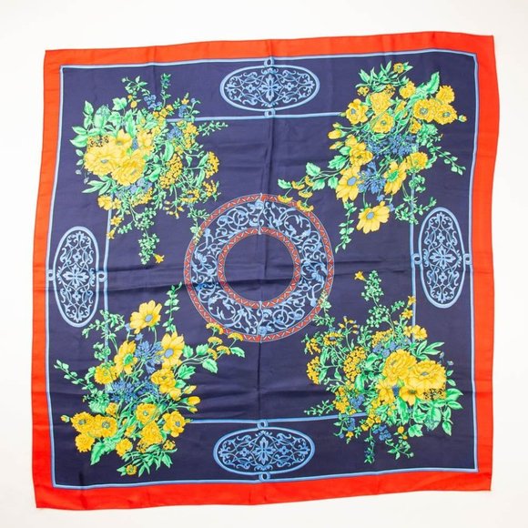 Large Floral Scarf Head Wrap Shoulder Shawl Wonderful Vintage Accessory - Picture 4 of 4